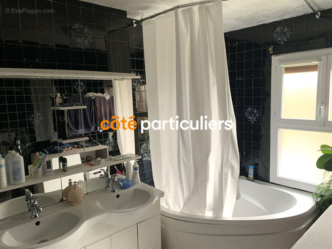 Appartement à VILLENEUVE-LE-ROI