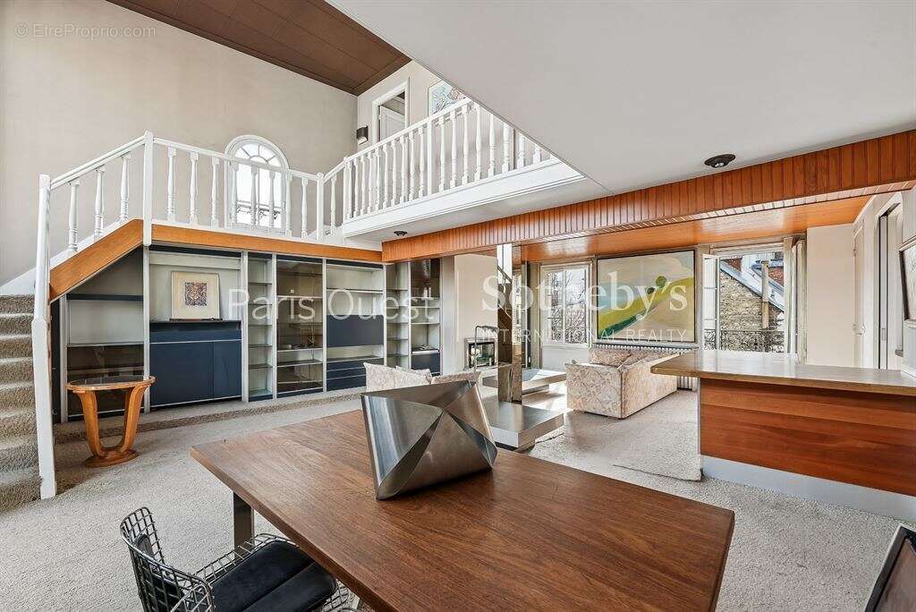 Appartement à PARIS-17E