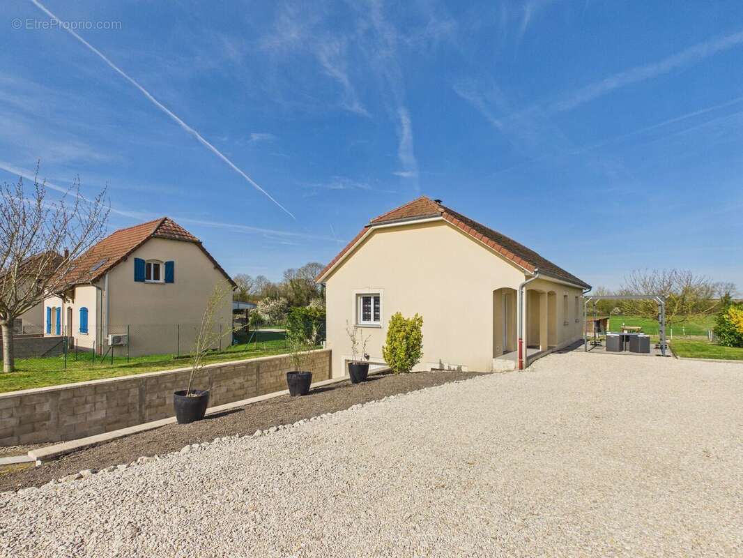 Maison à ASSENCIERES