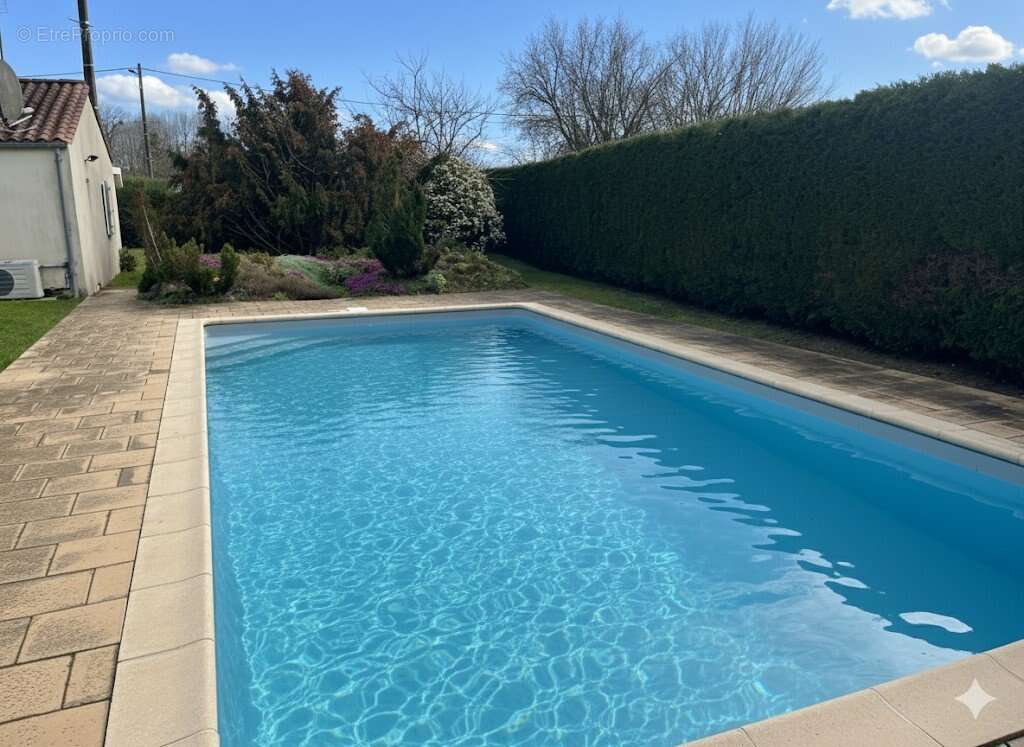 Maison à SAINT-MARTIAL