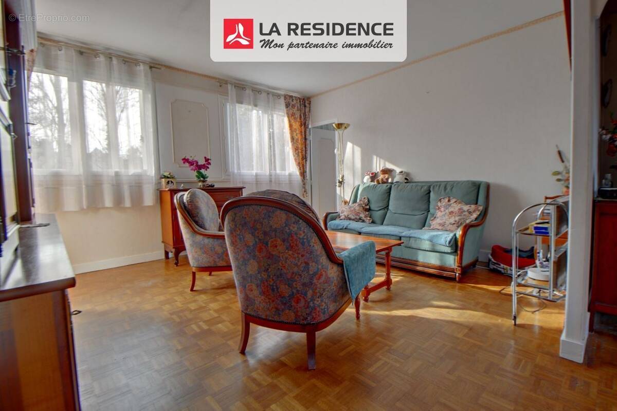 Appartement à VERNEUIL-SUR-SEINE