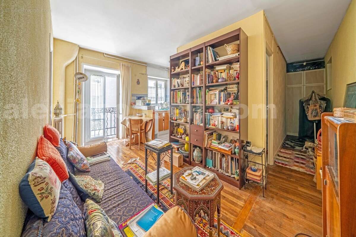 Photo n°3 - Appartement à PARIS-14E