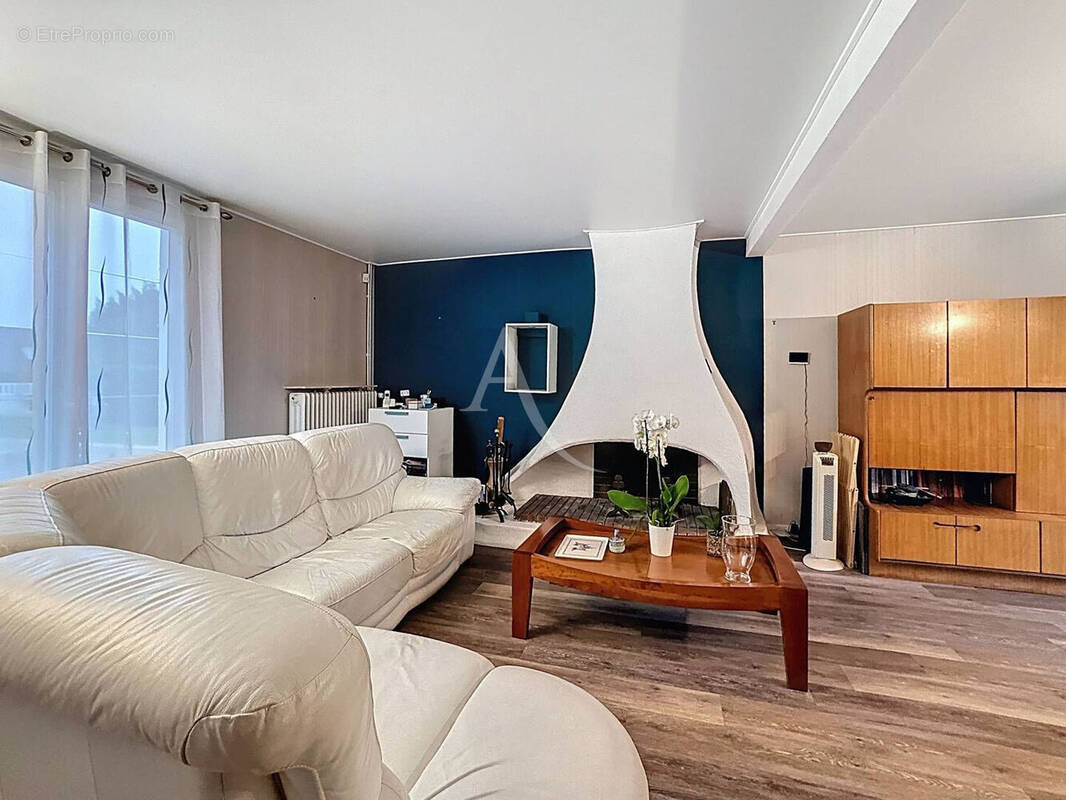 Maison à OZOIR-LA-FERRIERE