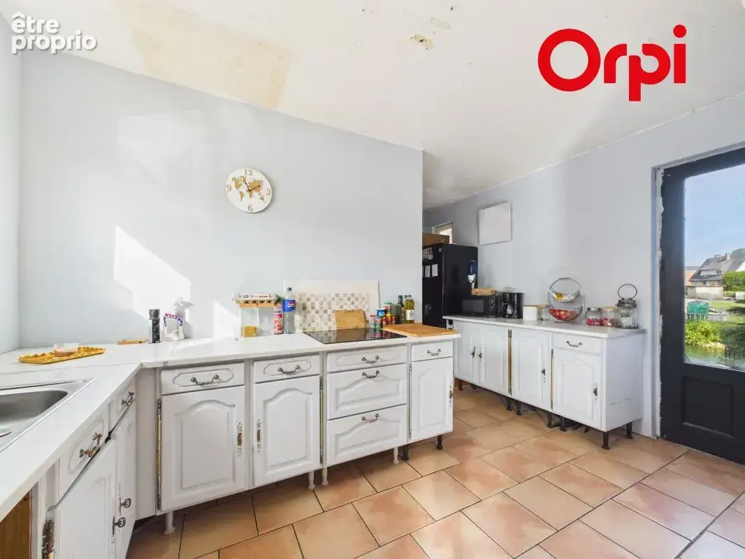 A Brionne, maison avec garage et cour - photo 8