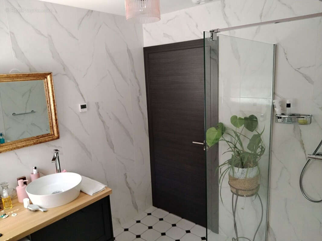 Maison à SALINS-LES-BAINS