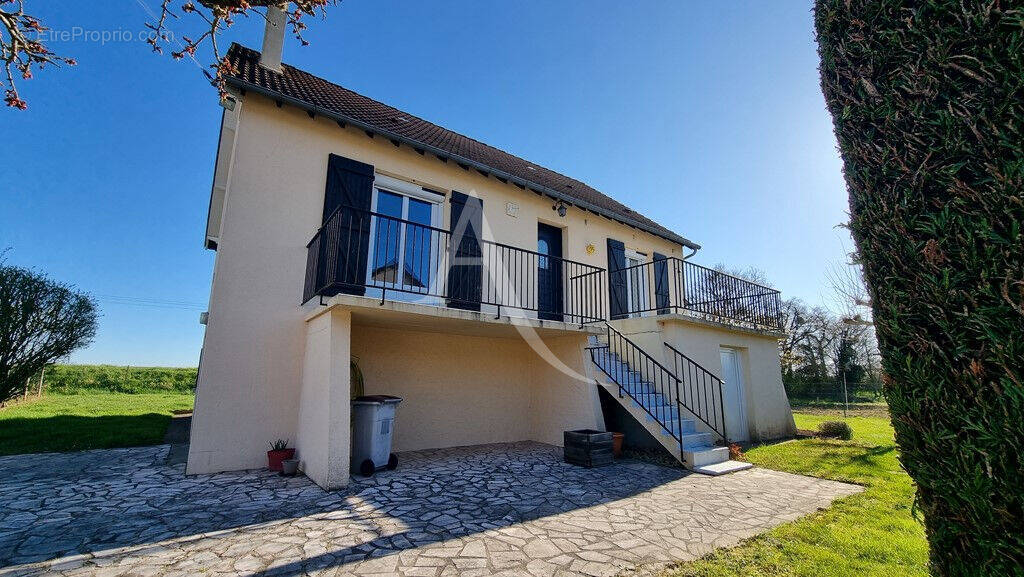 Maison à POUILLE