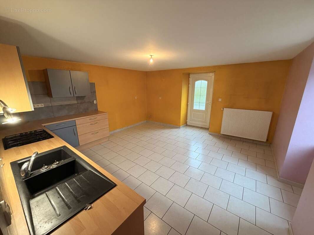 Maison à PORT-SUR-SAONE