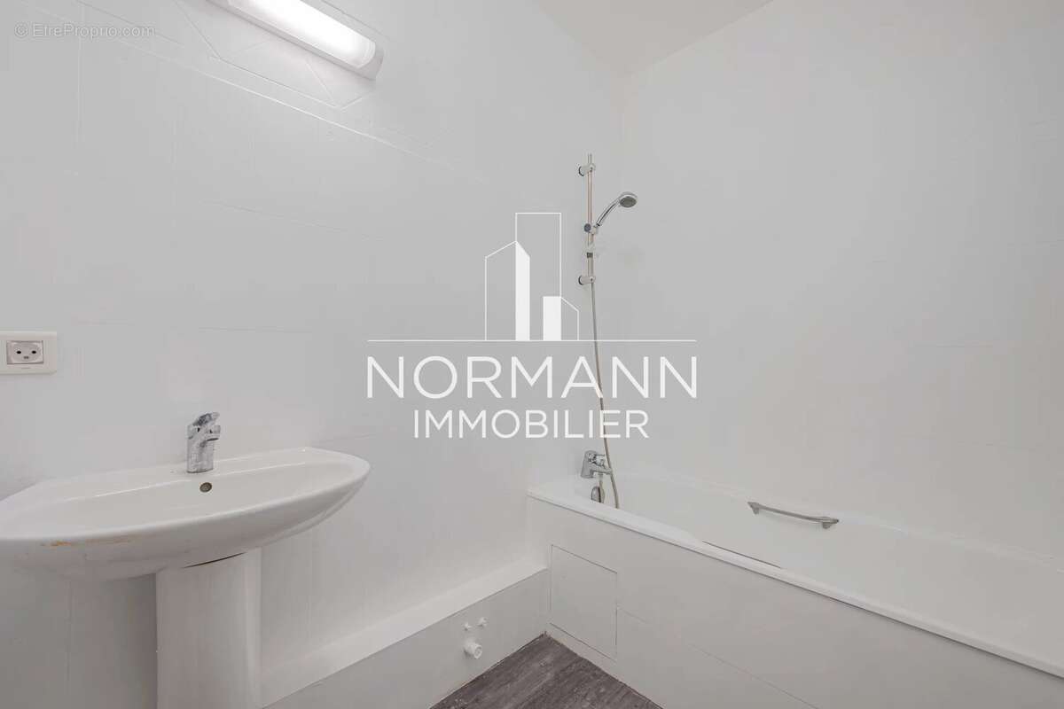 Appartement à LEVALLOIS-PERRET