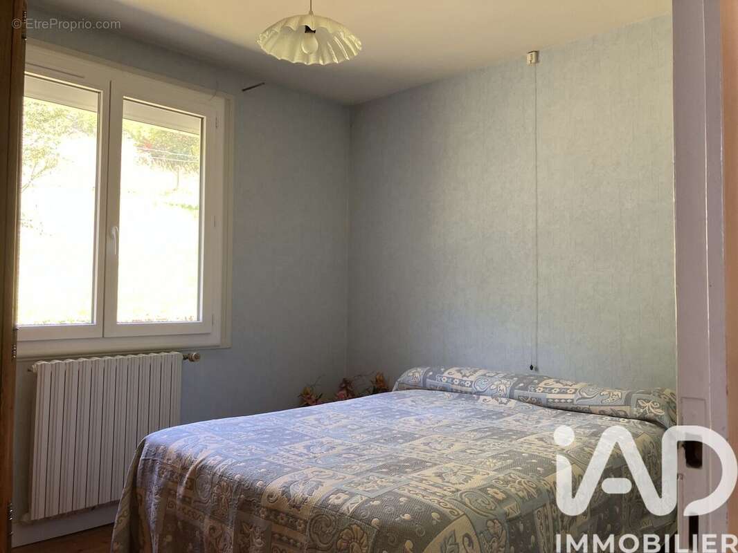 Maison 98 m² à Couze-Et-Saint-Front  - photo 7