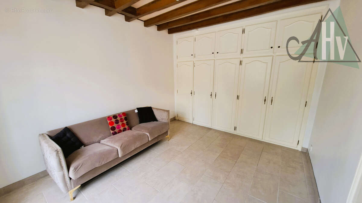 Proche BRAY SUR SEINE - Maison de 64 m2 avec 2 chambres, petit jardin avec garage - photo 5