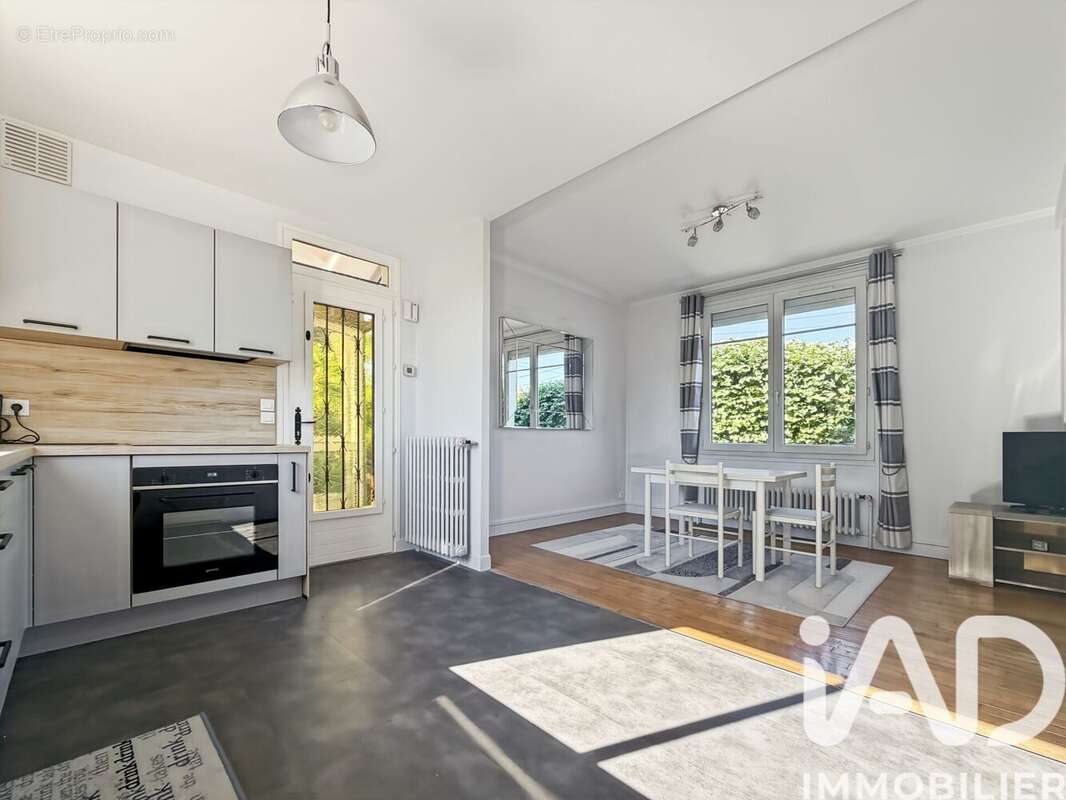 Photo 2 - Maison à CHAMPS-SUR-MARNE