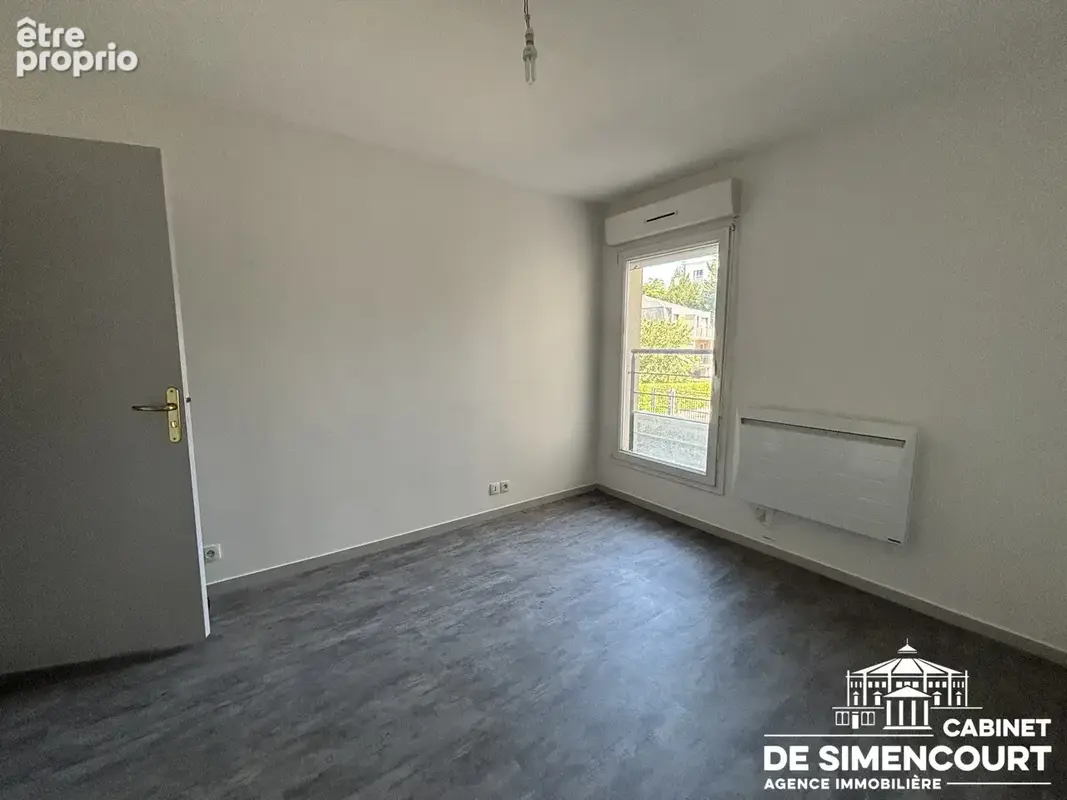 Amiens   Sud Est  Appartement T2 avec parking et cave - photo 3
