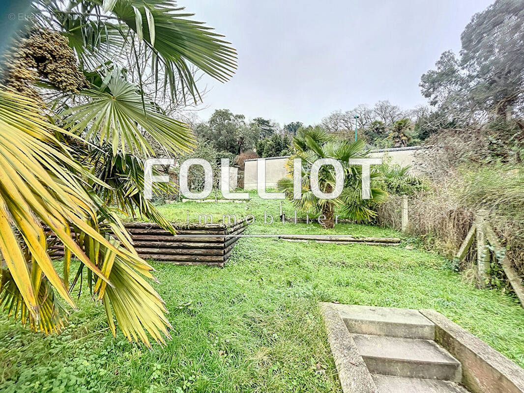 Maison à SAINT-JEAN-LE-THOMAS