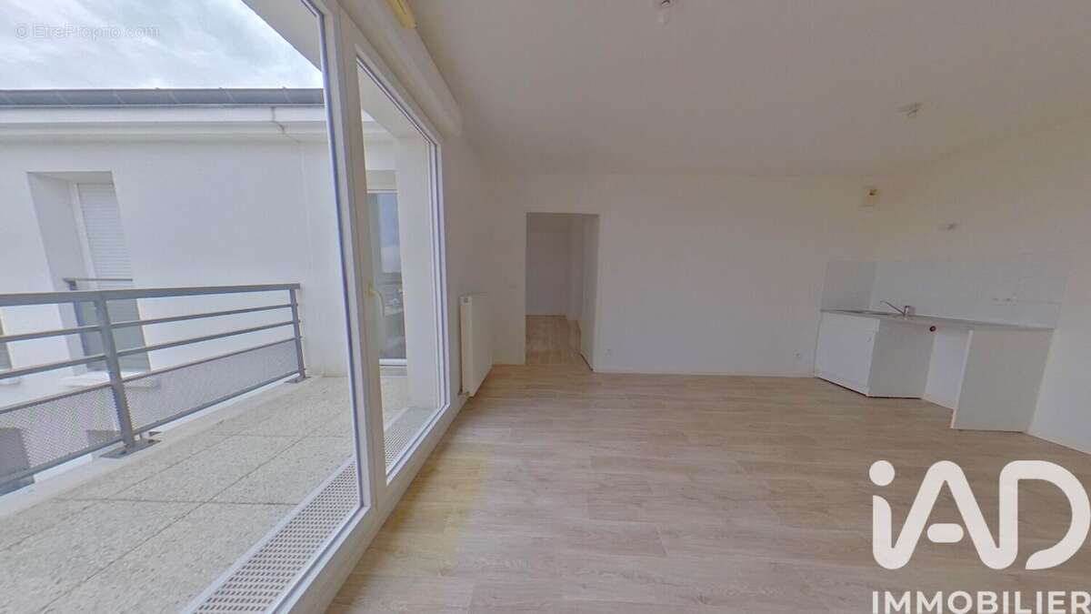 Photo 2 - Appartement à LIEUSAINT
