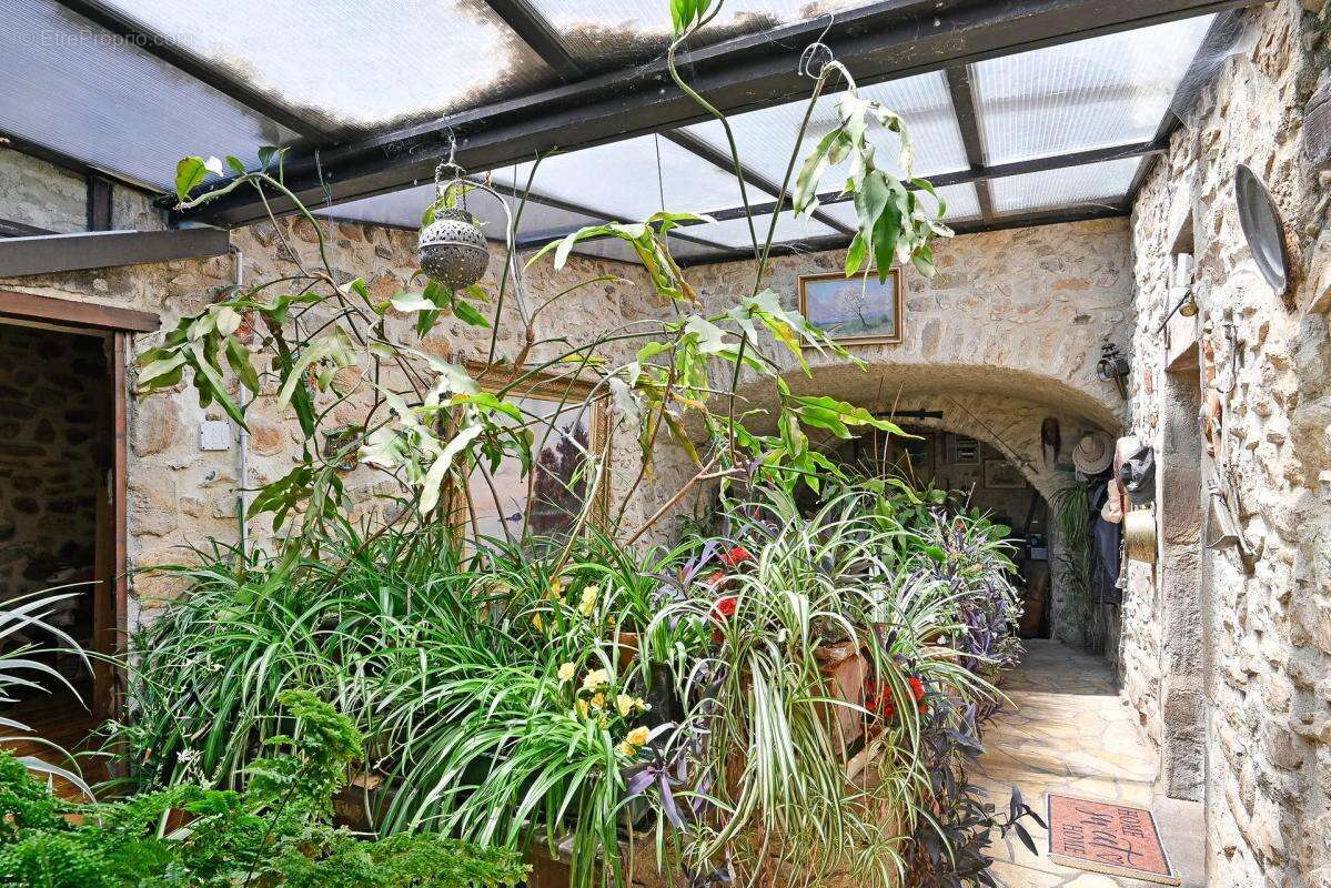 Maison à SAINT-FLORENT-SUR-AUZONNET