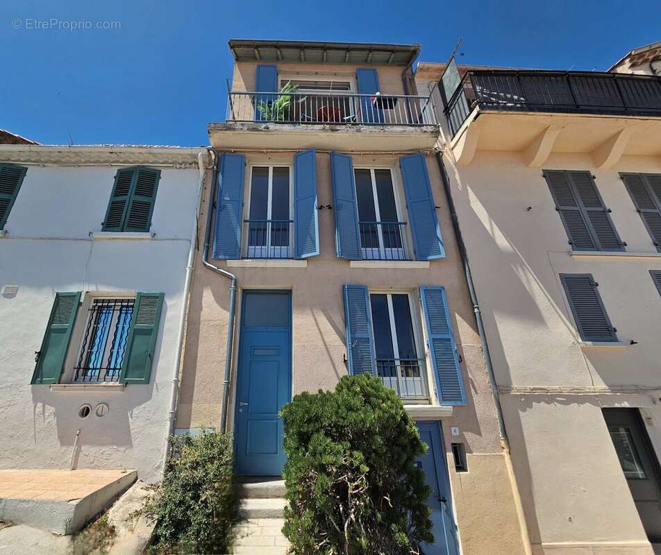 Maison à HYERES