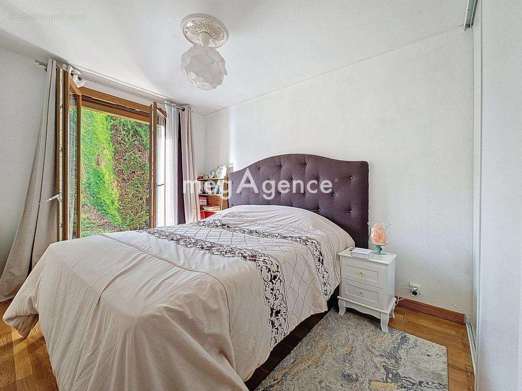 Maison à LES MUREAUX