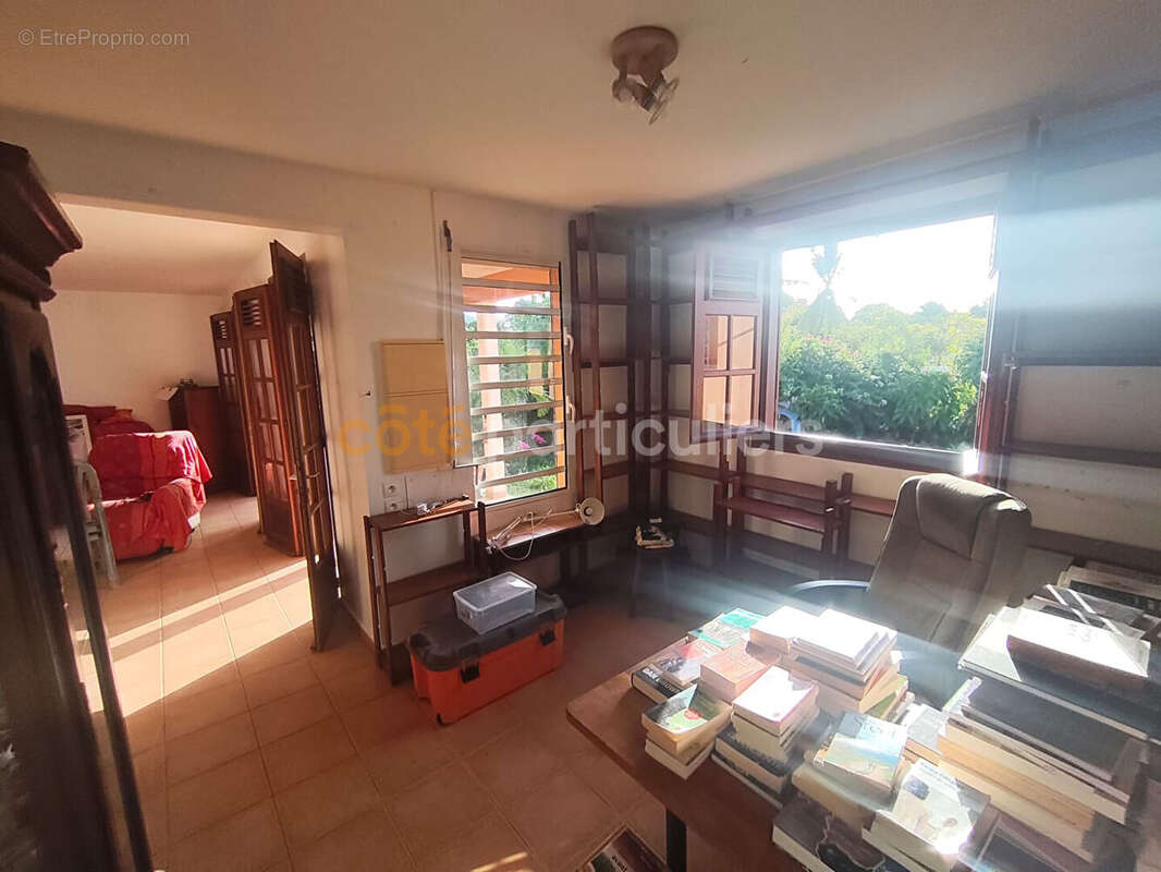 Maison Le Moule 4 pièce(s) sur un terrain de 1130m2 Clôturé - photo 5