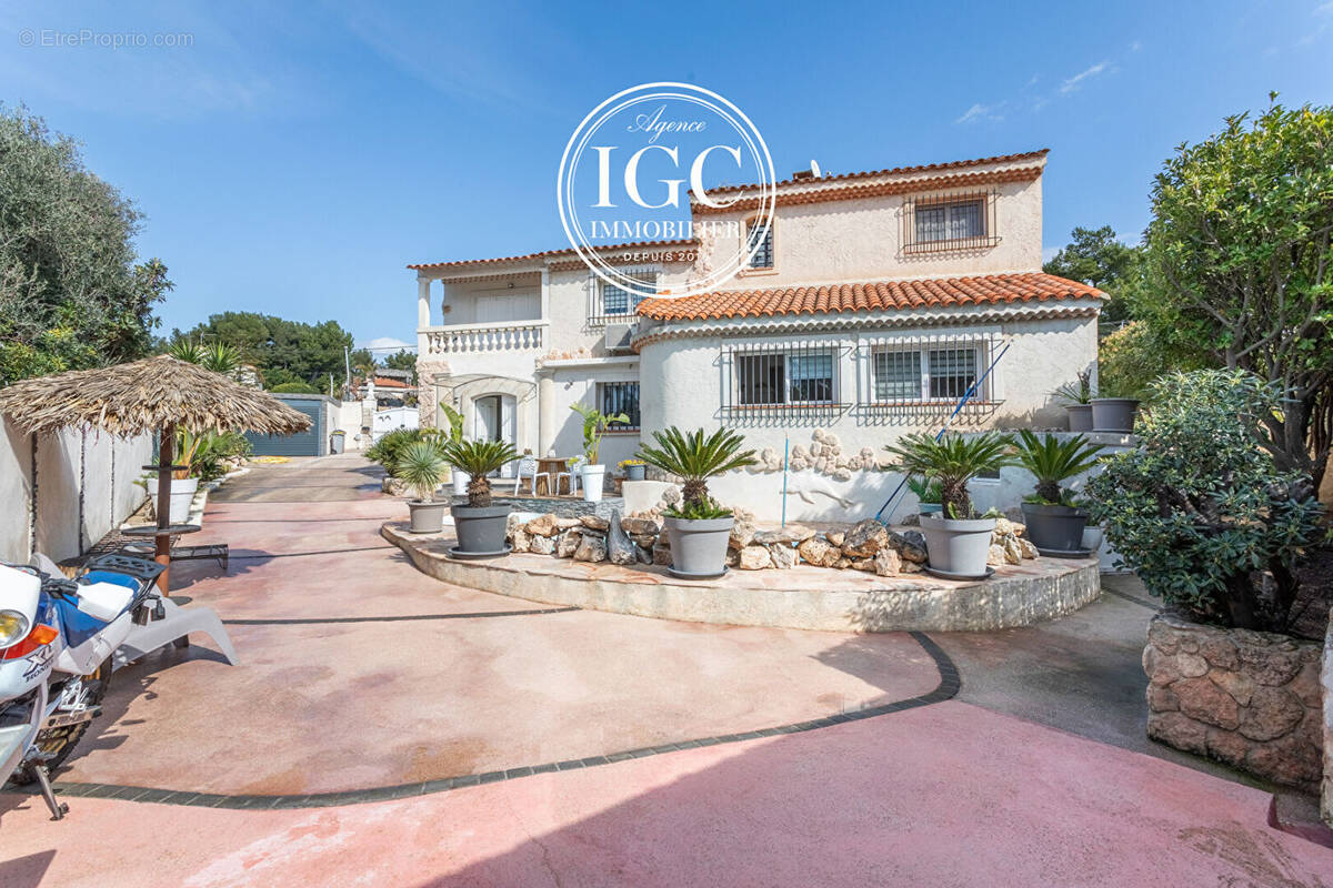 Maison à CARRY-LE-ROUET