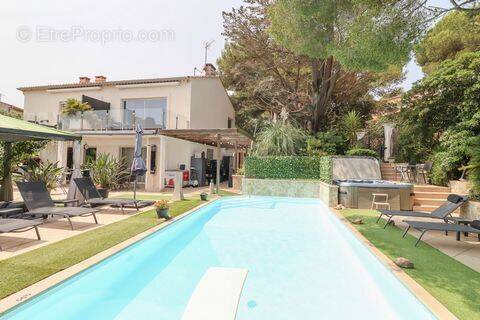 Maison à FREJUS