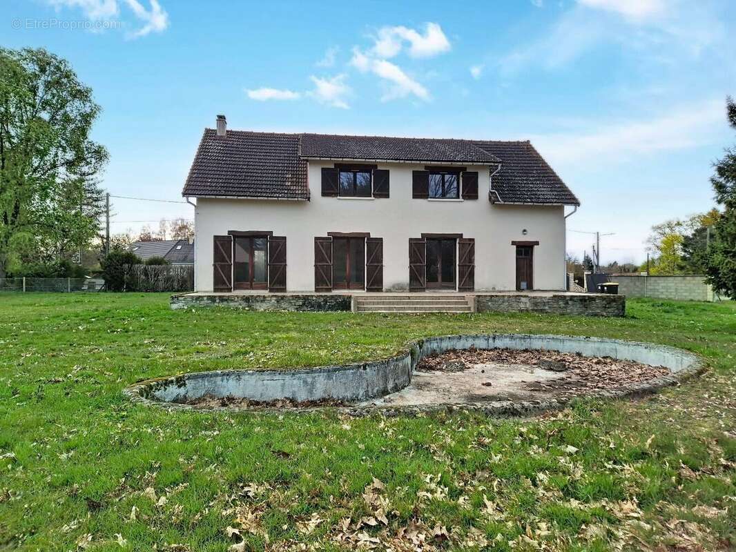 Maison à NOGENT-SUR-VERNISSON