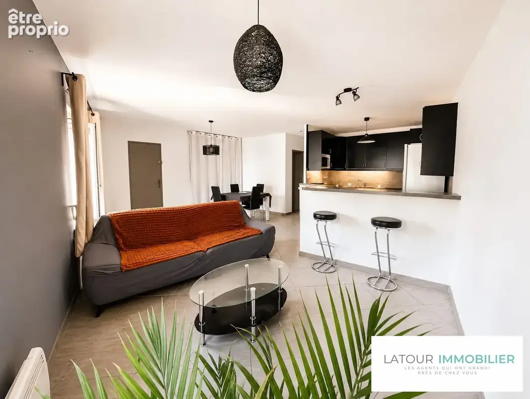 Appartement 50 m² à Bourgoin-Jallieu  - photo 2