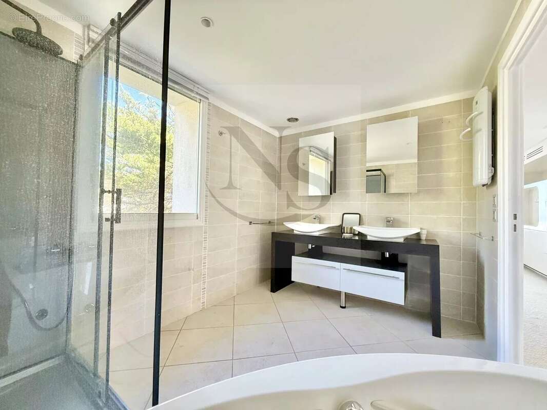 Maison à THEOULE-SUR-MER