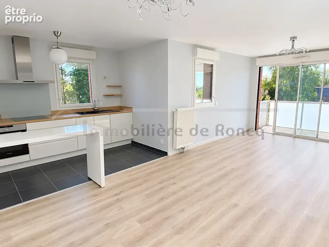 Appartement  T3, 73 m², terrasse et parking. - photo 2