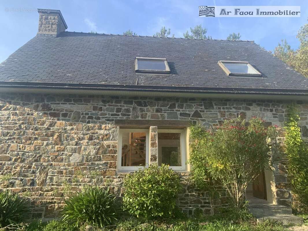 Maison à PONT-DE-BUIS-LES-QUIMERCH