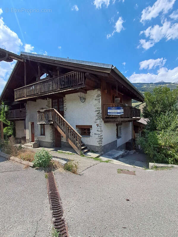 Chalet - 7 pièces / 2 logements - Bourg-St-Maurice - photo 13