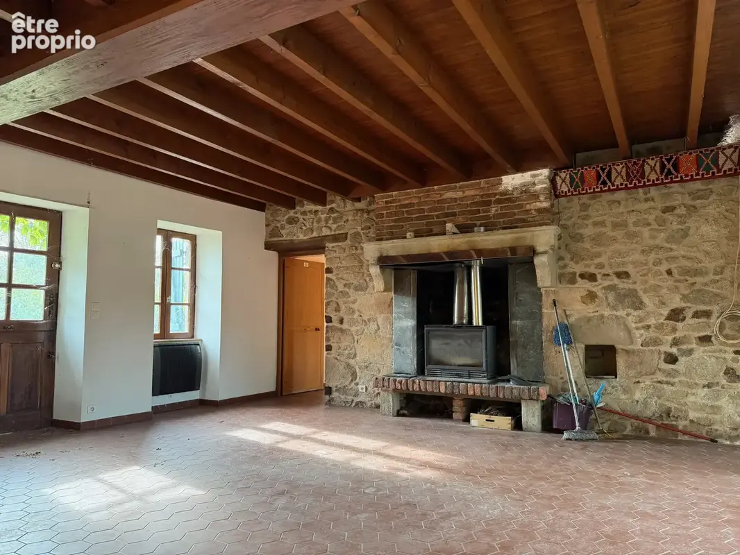 Auv 1213 : Grande maison habitable au calme, parcelle 570m2 - photo 2
