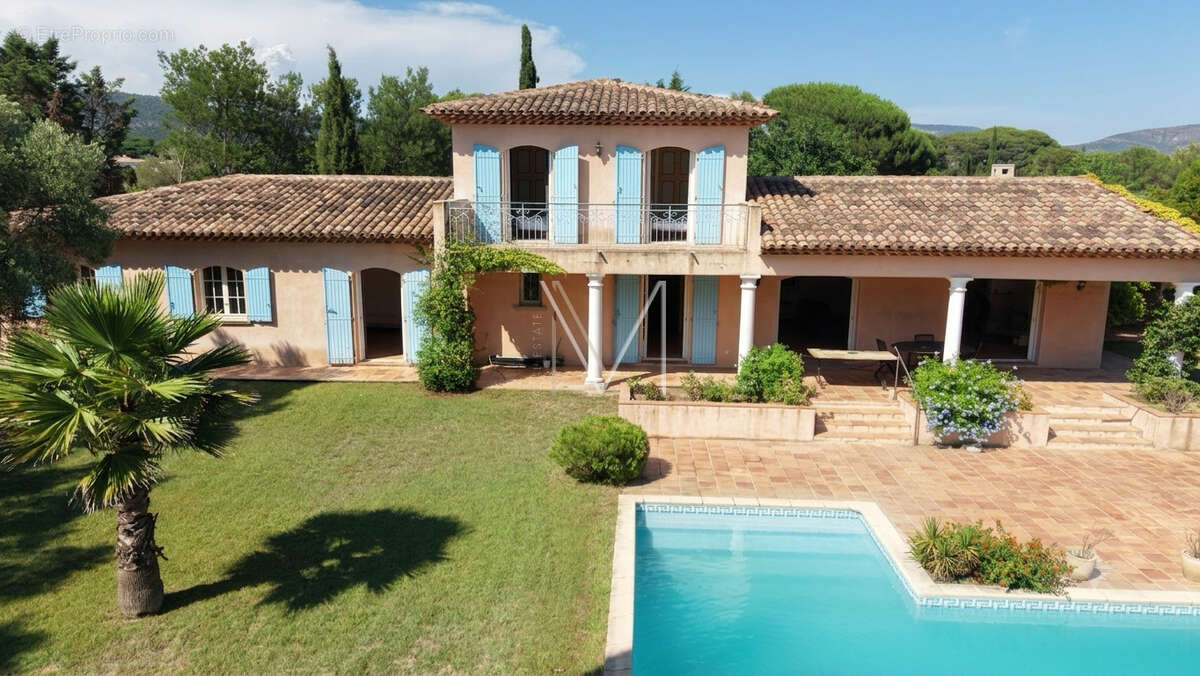 Maison à PLAN-DE-LA-TOUR
