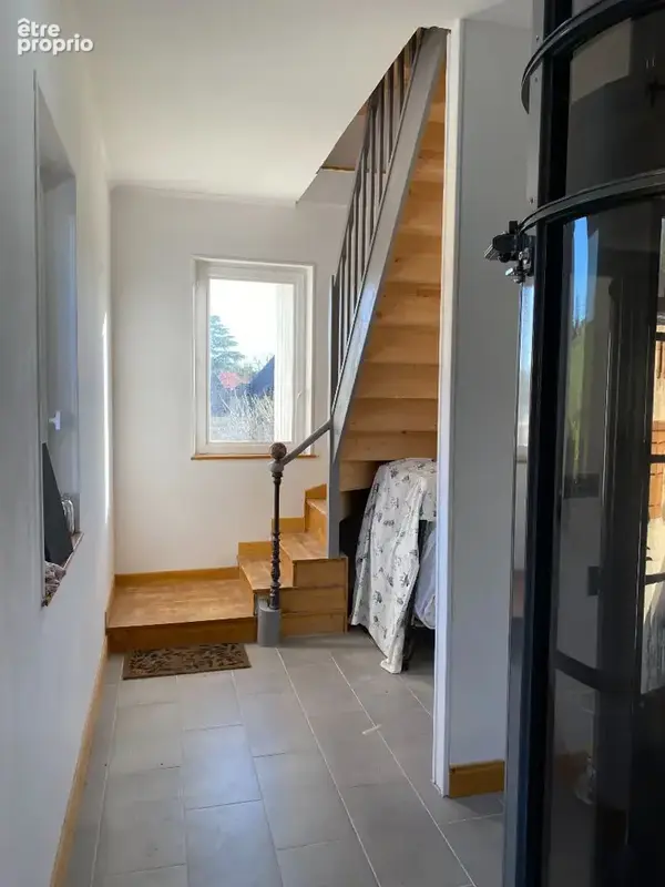 A deux pas de la Cité Médiévale, Maison de maître 350 m² - photo 10