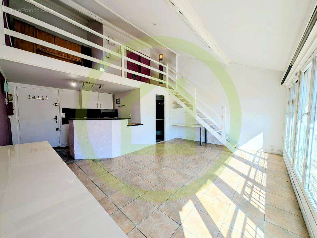 Appartement à FREJUS