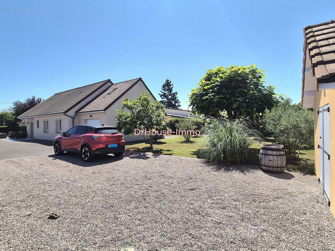 Maison à SENNECEY-LE-GRAND