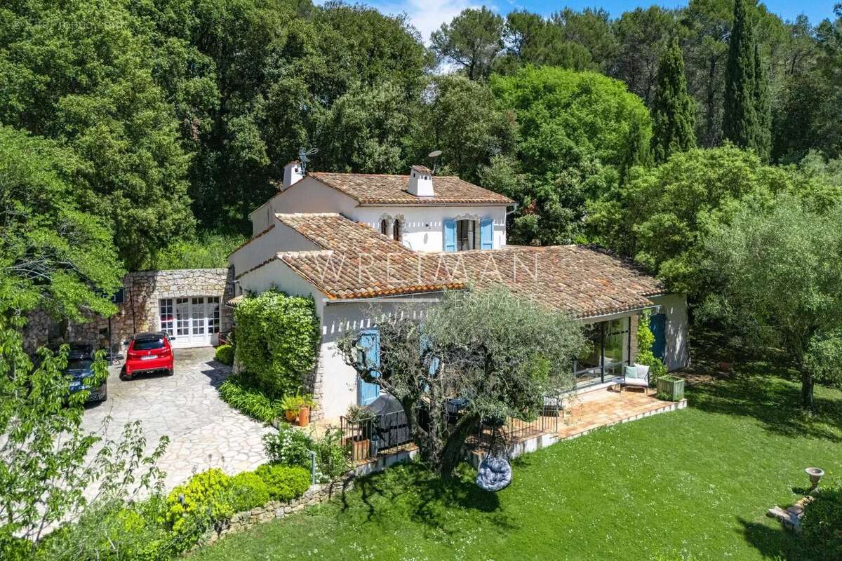 Maison à VALBONNE