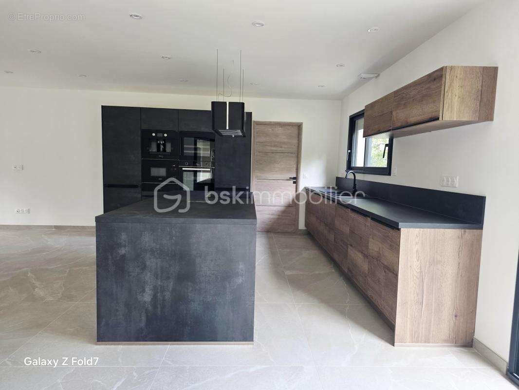 Maison à SAINT-ETIENNE-DE-TULMONT