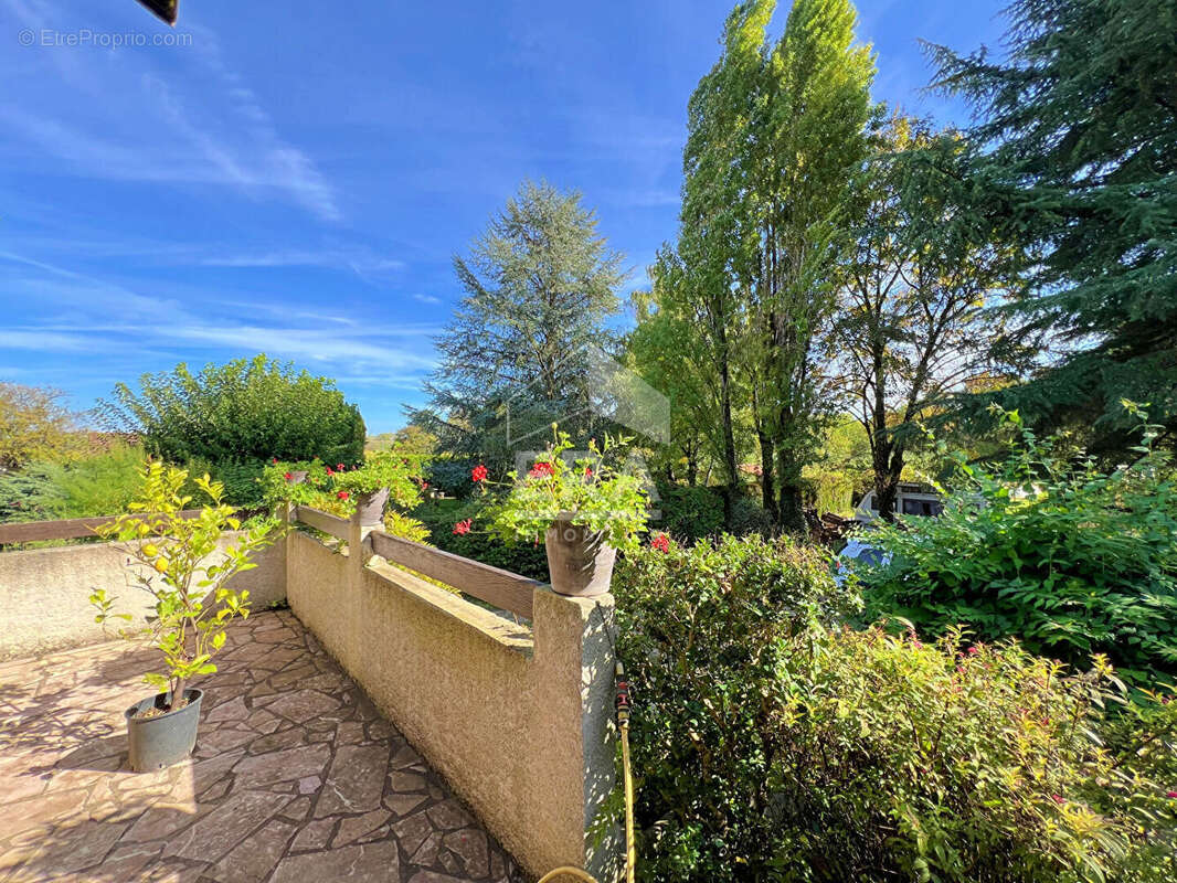 Maison à TROIS-PALIS