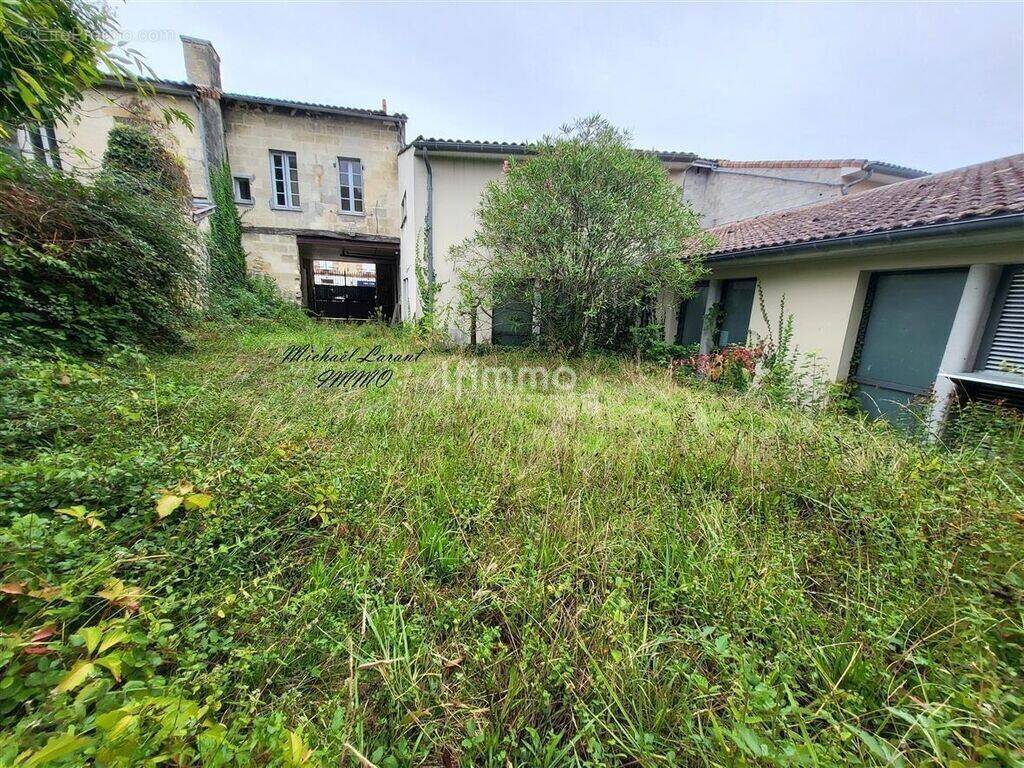 Maison à BLANQUEFORT