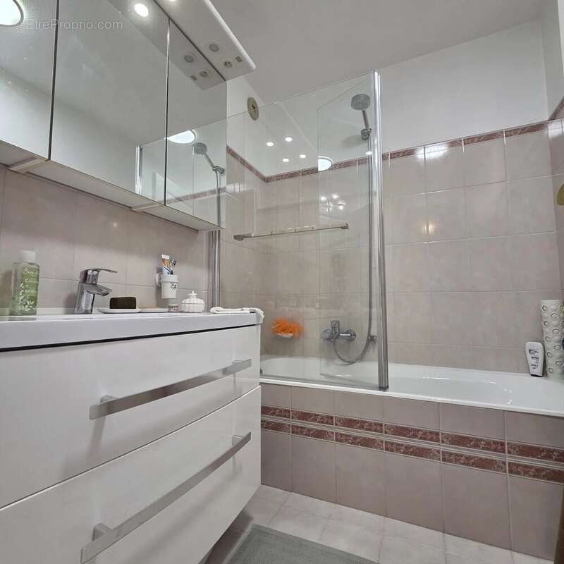Appartement à VENCE