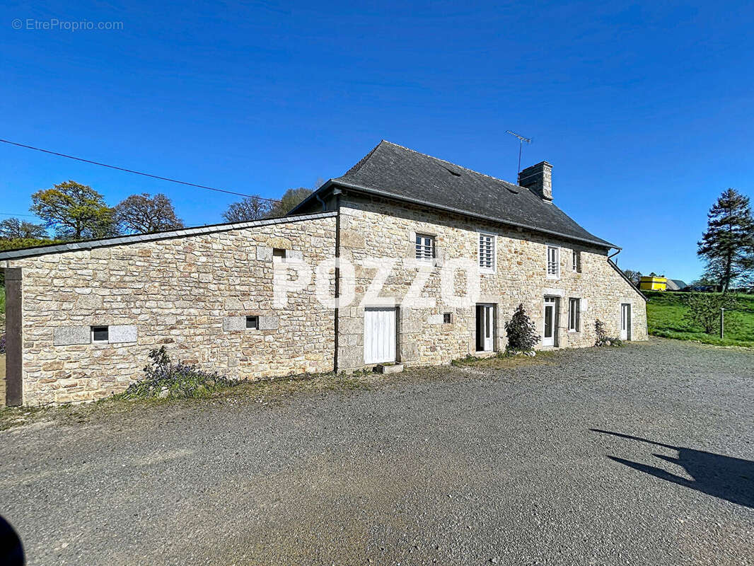 MONTBRAY, Maison de campagne au calme (grand séjour, 4 chambres, double garage) sur 10.000 m² de terrain. - photo 17