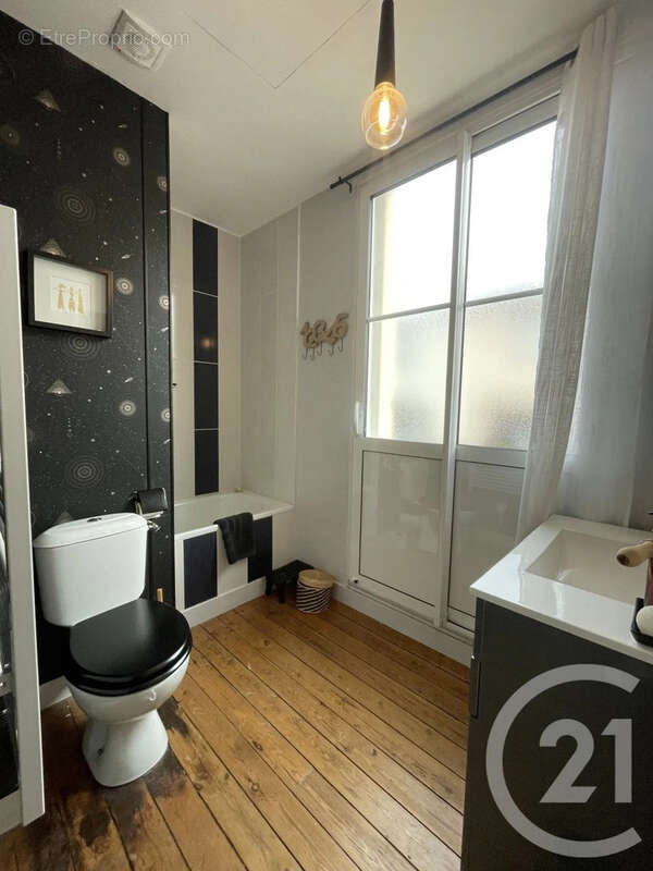 Maison 87 m² à Coutras  - photo 7
