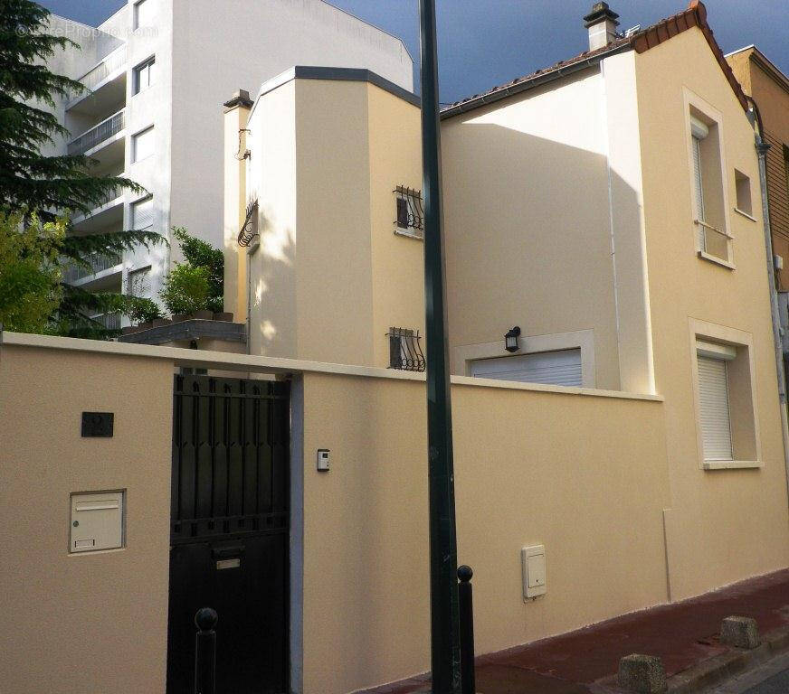 Maison à SAINT-MAUR-DES-FOSSES