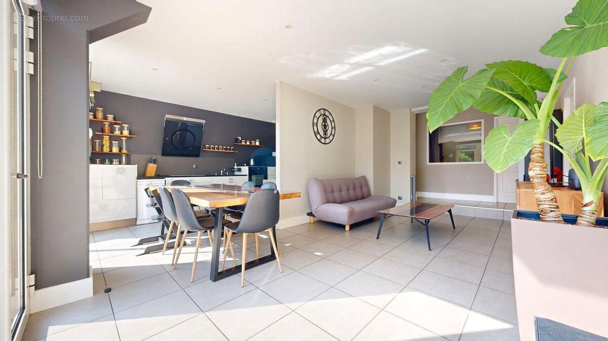 Appartement à FRANCHEVILLE