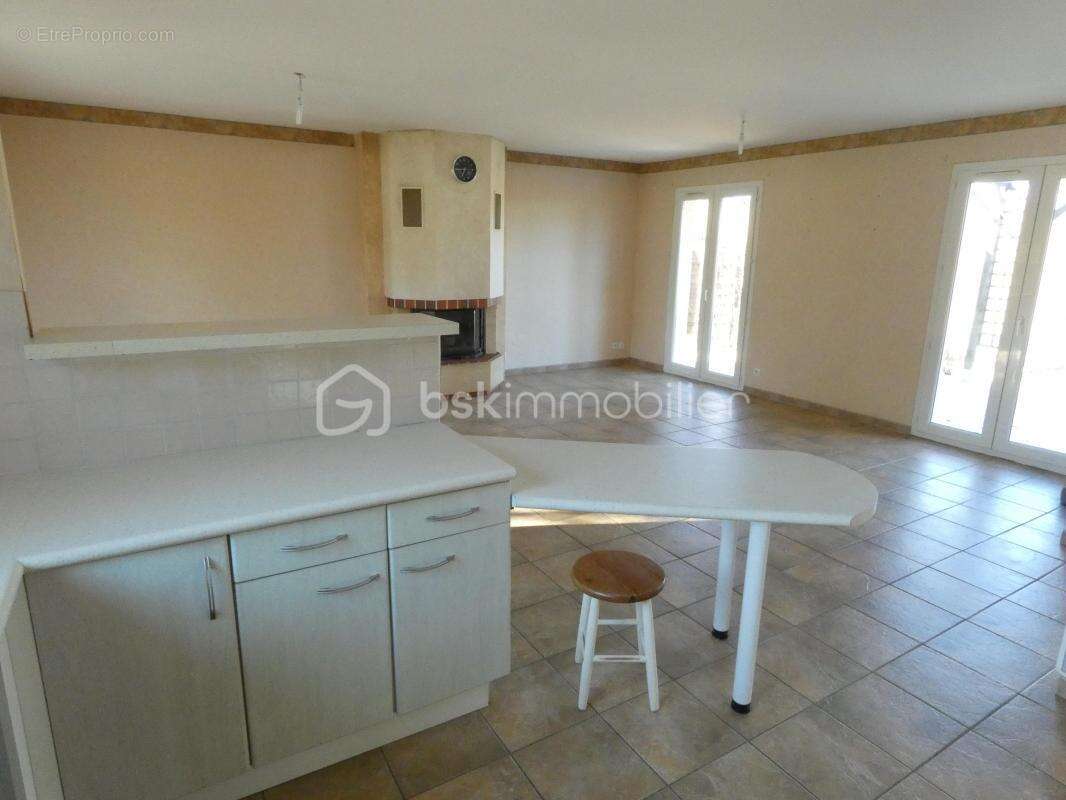 Maison de plain pied, 112m2, 5 pièces, 3 chambres - photo 7