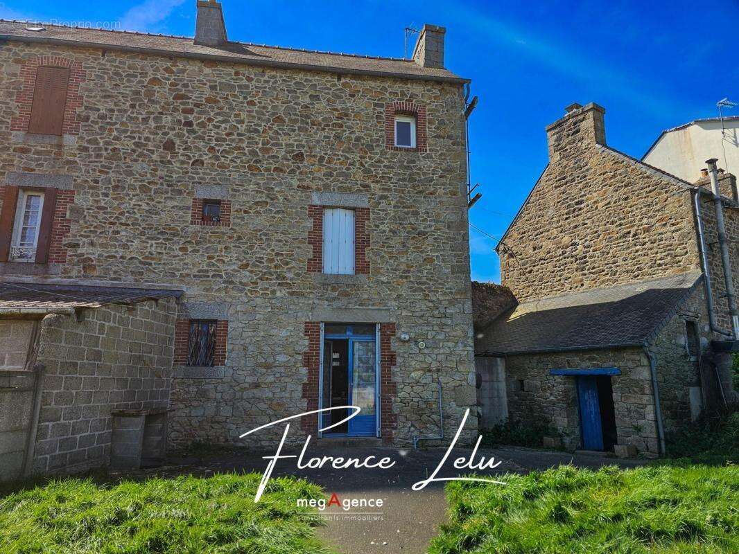 Maison à PLOUMAGOAR