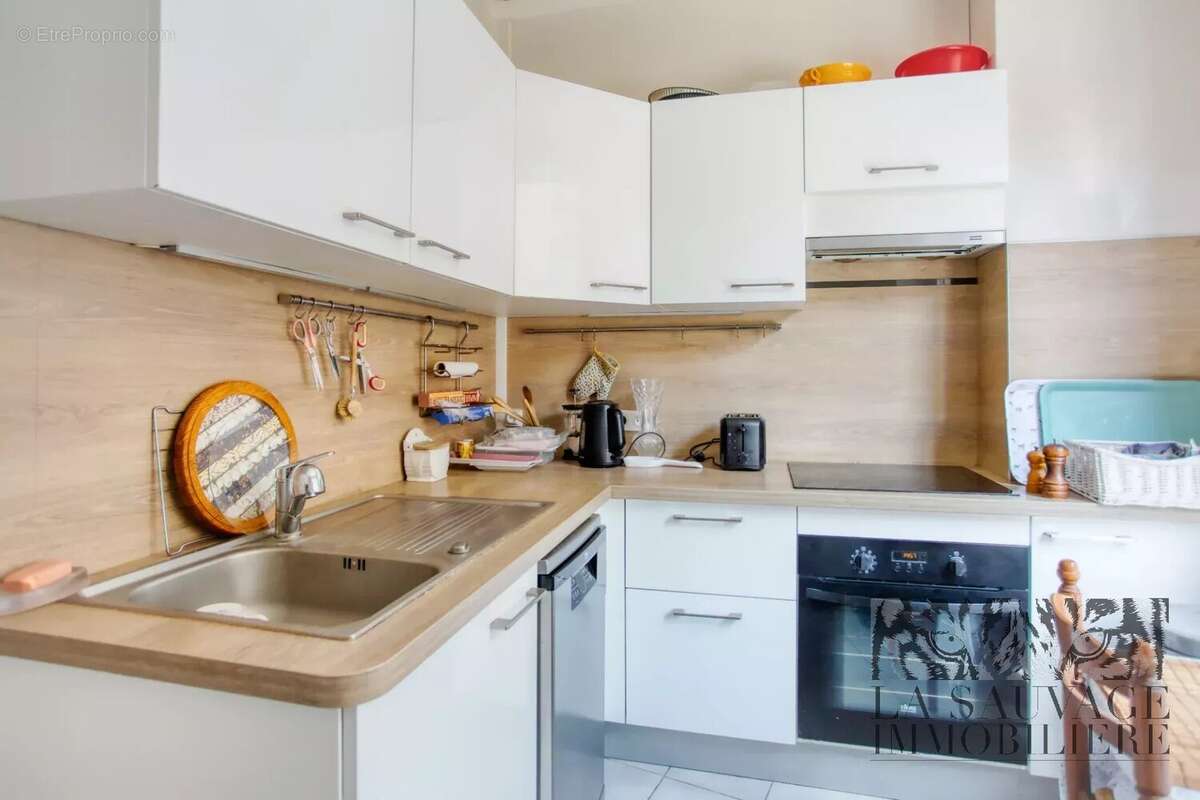 Appartement à PARIS-8E