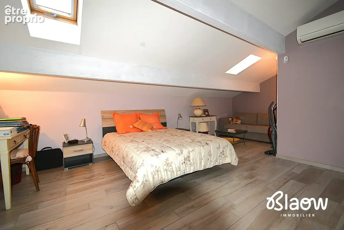 Maison 144 m² à Saint-Romain-De-Jalionas  - photo 8