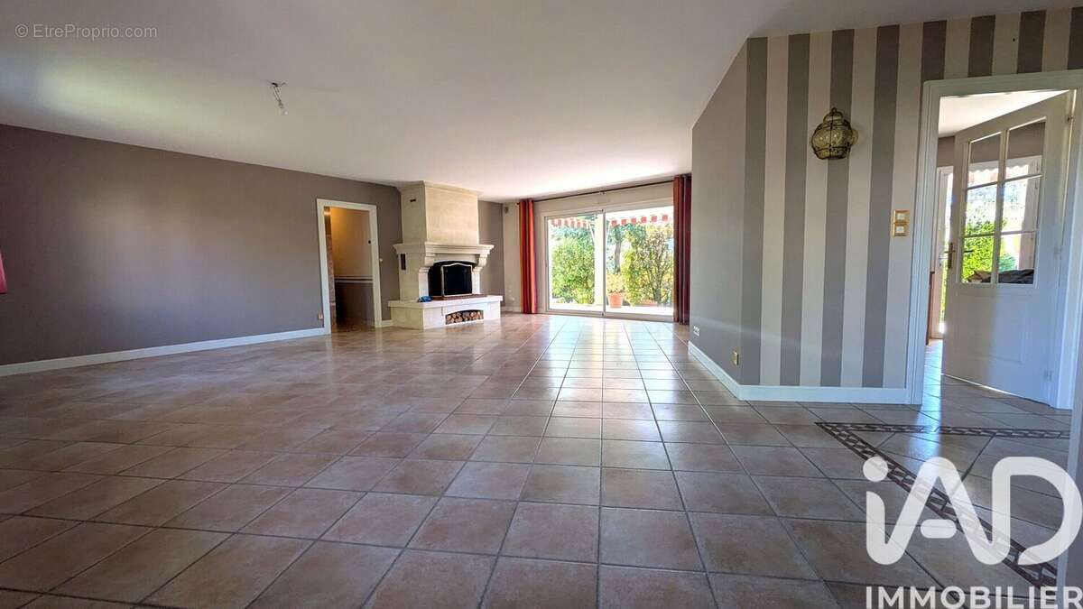 Photo 2 - Maison à LEOGNAN