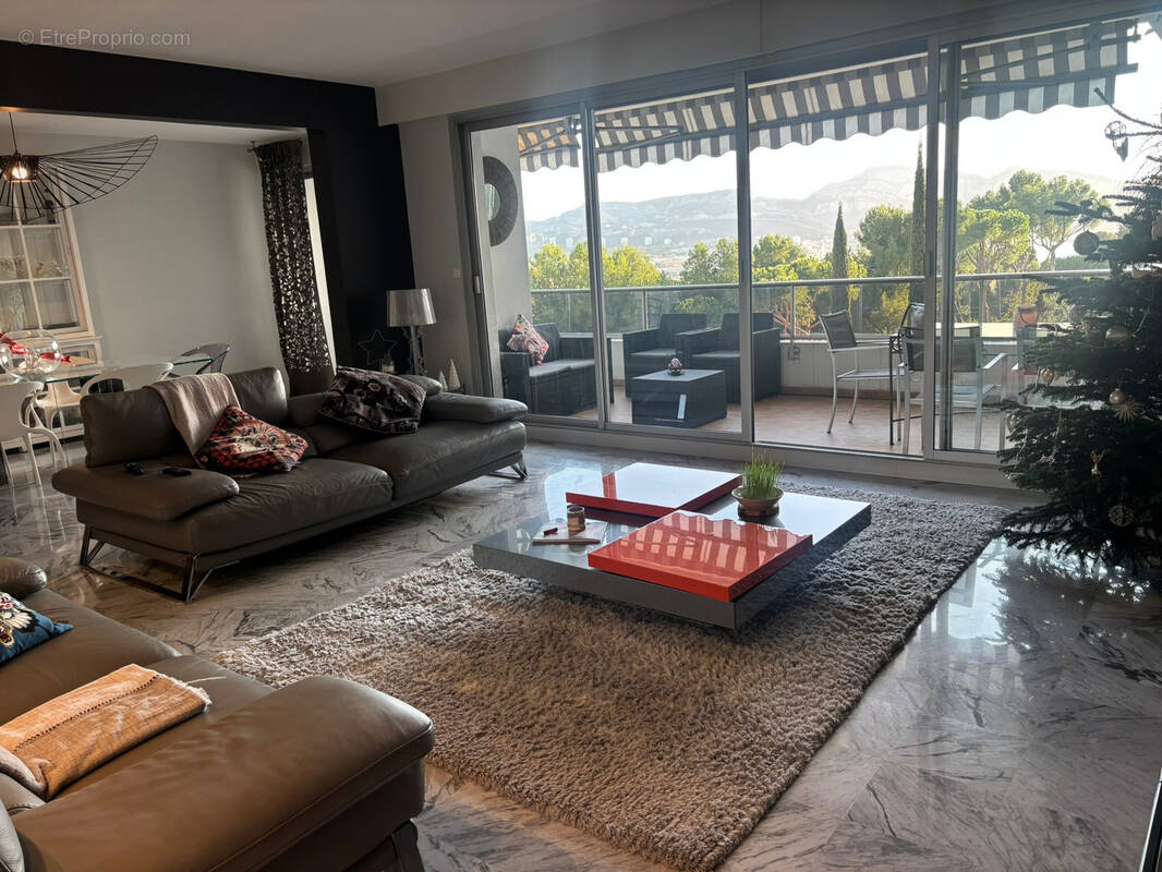 Appartement à MARSEILLE-8E